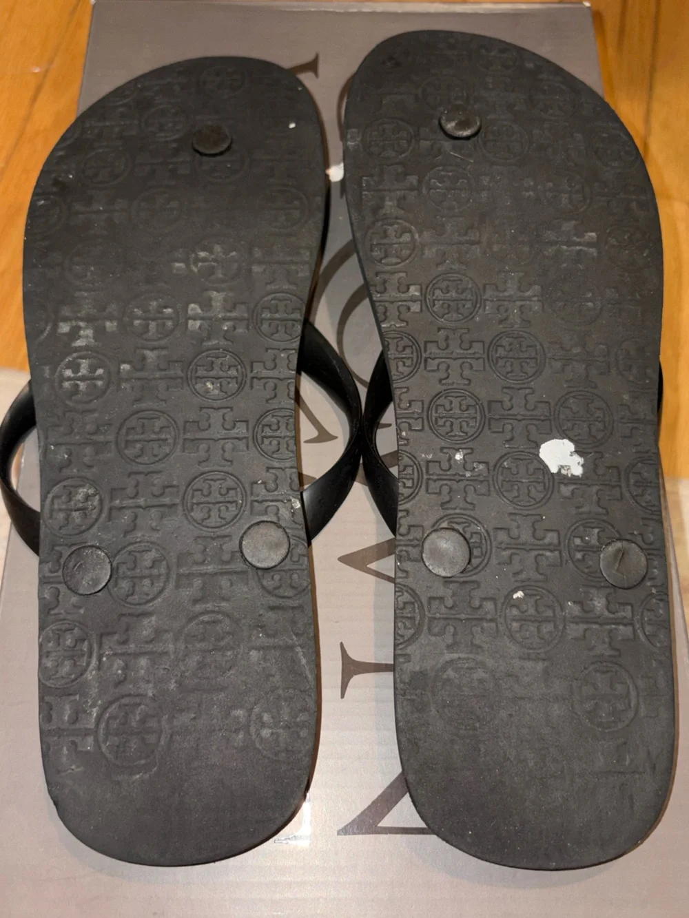 Tory Burch Chelsea geometric-print flip-flops, Size 8.5